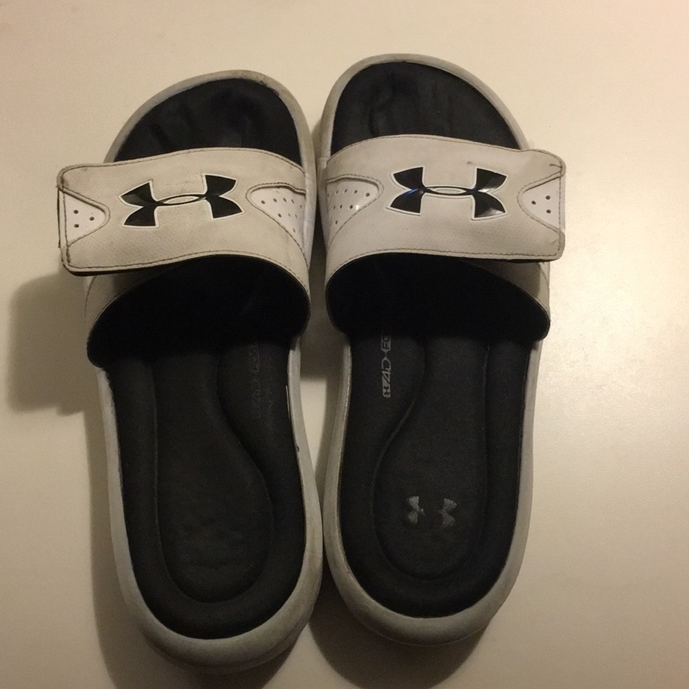 Underarmour flops